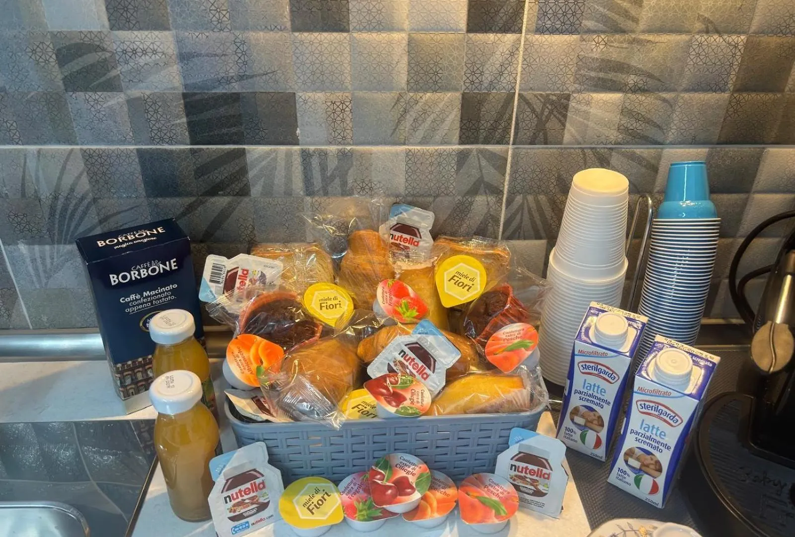 Bed & Breakfast Engi Rooms - Leopardi Napoli