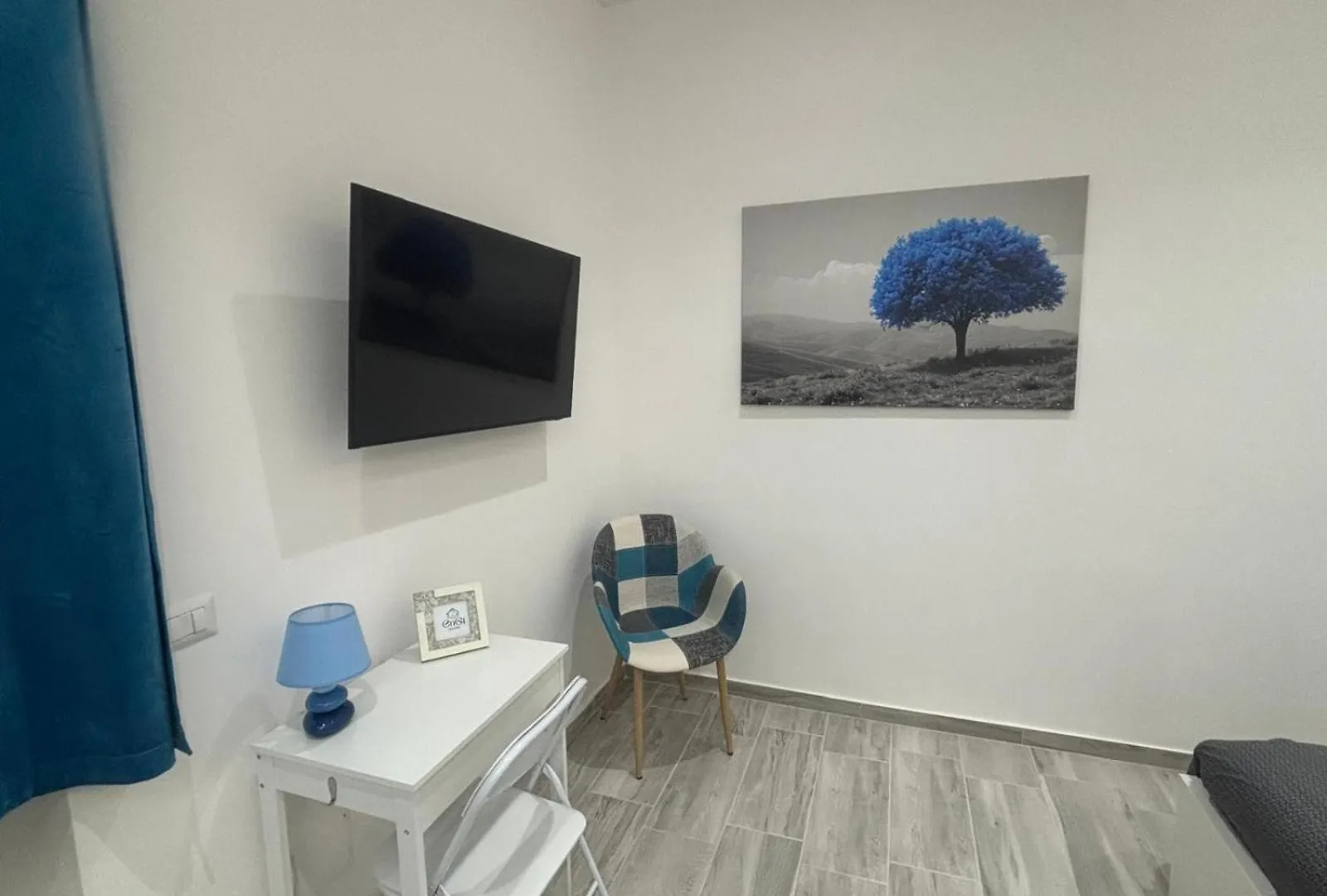 Bed & Breakfast Engi Rooms - Leopardi Naples Italy